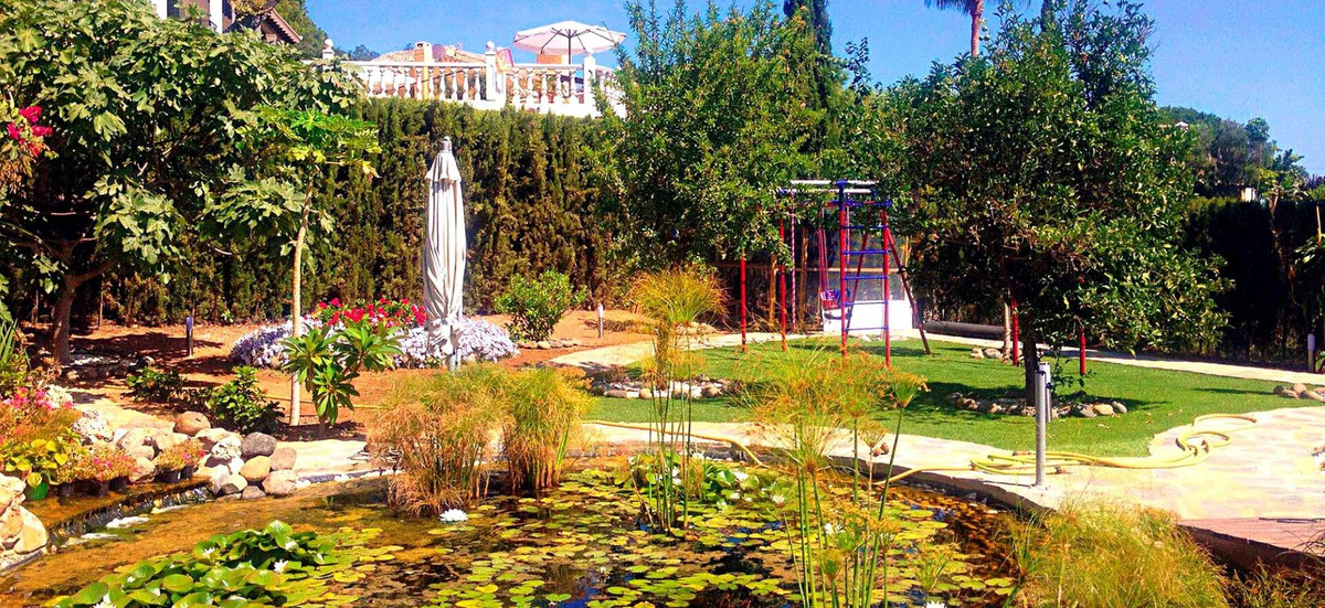 Se vende Villa - Chalet de 6 dormitorios en Costa Del Sol, Málaga, España