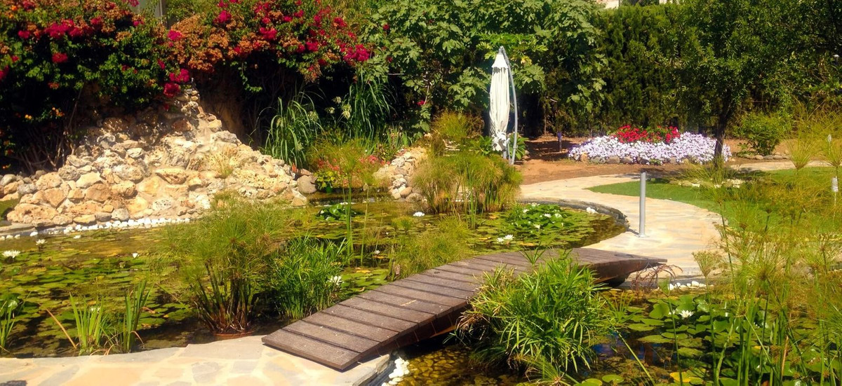 Se vende Villa - Chalet de 6 dormitorios en Costa Del Sol, Málaga, España