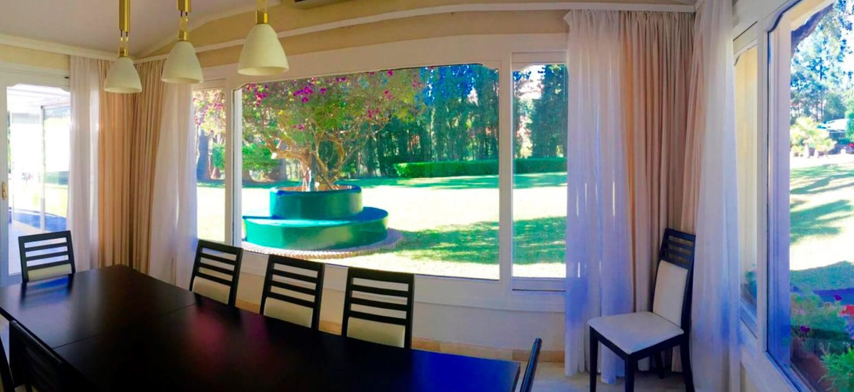 Se vende Villa - Chalet de 6 dormitorios en Costa Del Sol, Málaga, España