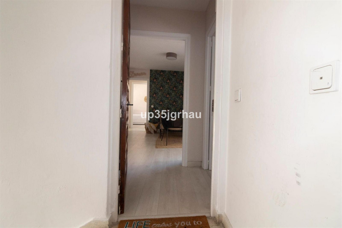 Se vende Edificio residencial de 7 dormitorios en Costa Del Sol, Málaga, España