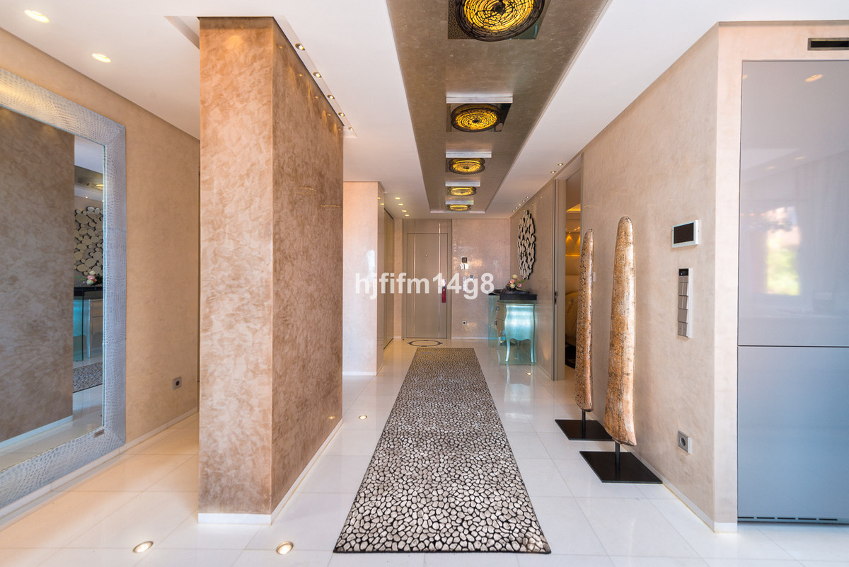 2 Bed Apartment for sale in Estepona Costa Del Sol, Málaga, Spain