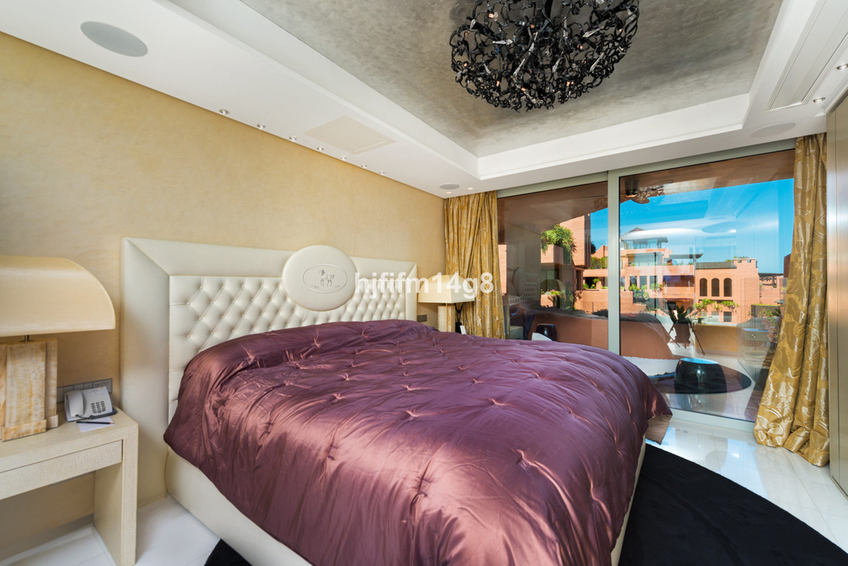2 Bed Apartment for sale in Estepona Costa Del Sol, Málaga, Spain