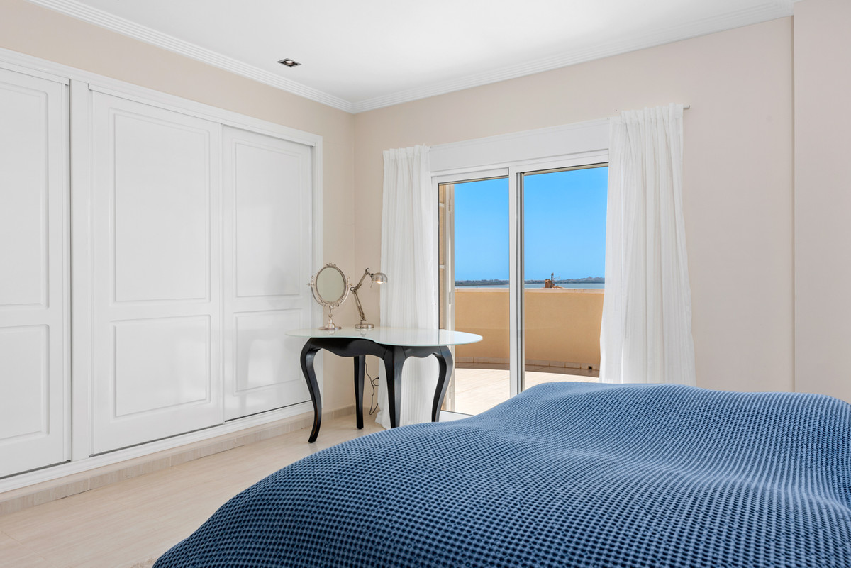 Se vende Villa - Chalet de 4 dormitorios en Costa Blanca, Alicante, España