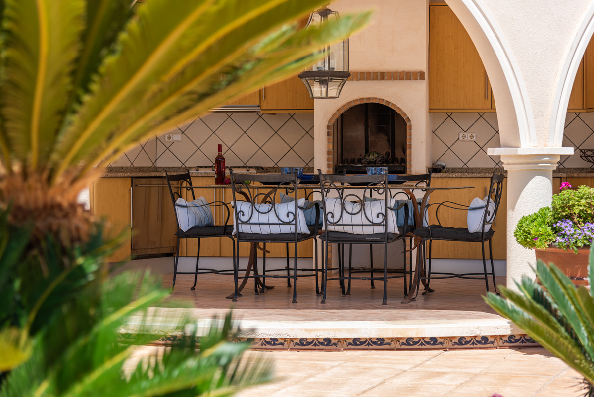 Se vende Villa - Chalet de 4 dormitorios en Costa Blanca, Alicante, España