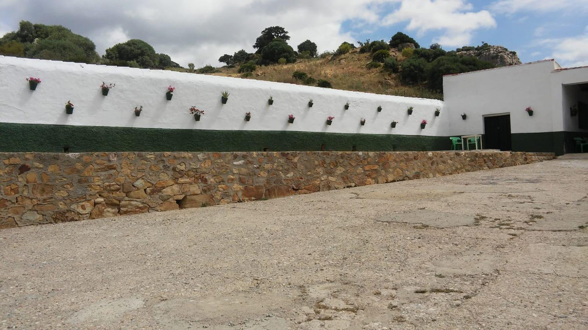 Se vende Finca - Cortijo de 30 dormitorios en Costa Del Sol, Málaga, España