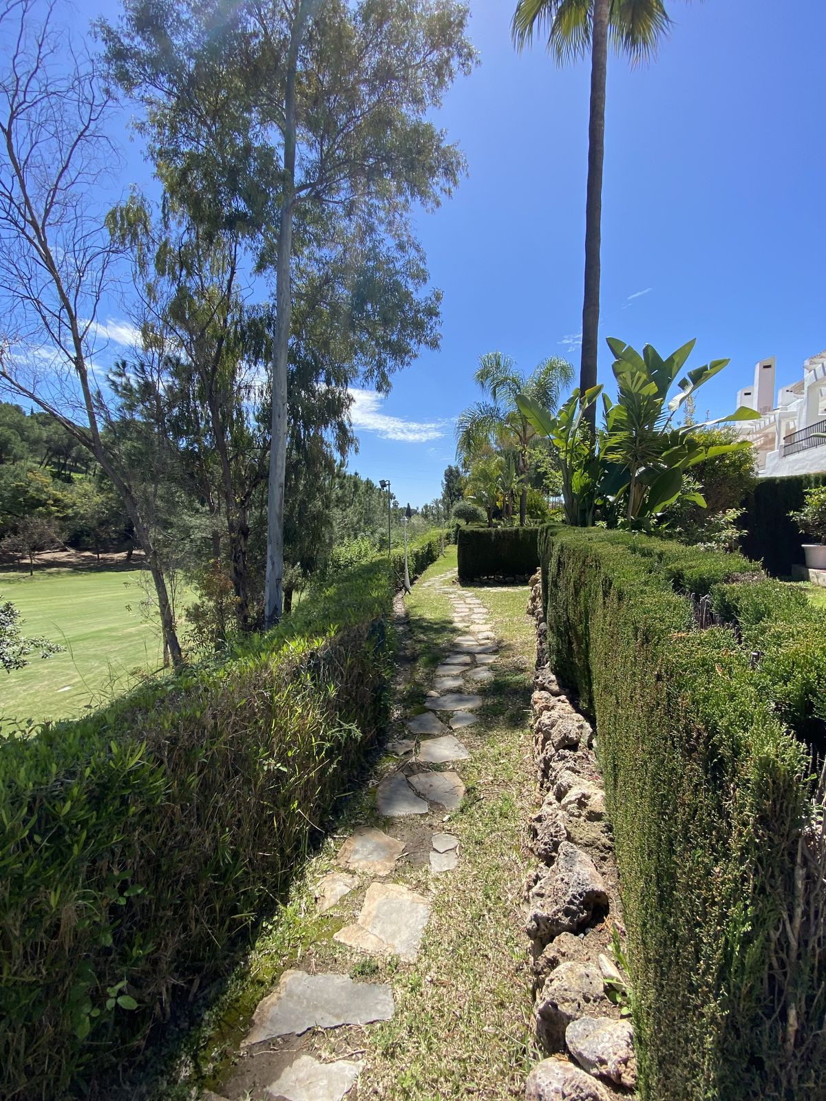 3 Bed Apartment for sale in La Quinta Costa Del Sol, Málaga, Spain