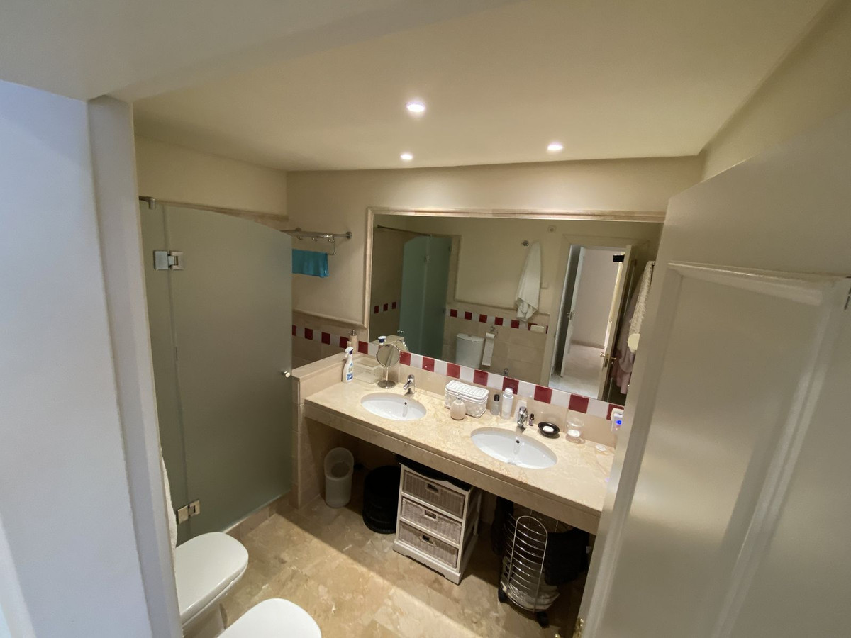 3 Bed Apartment for sale in La Quinta Costa Del Sol, Málaga, Spain