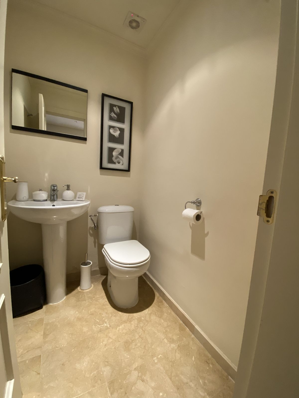 3 Bed Apartment for sale in La Quinta Costa Del Sol, Málaga, Spain