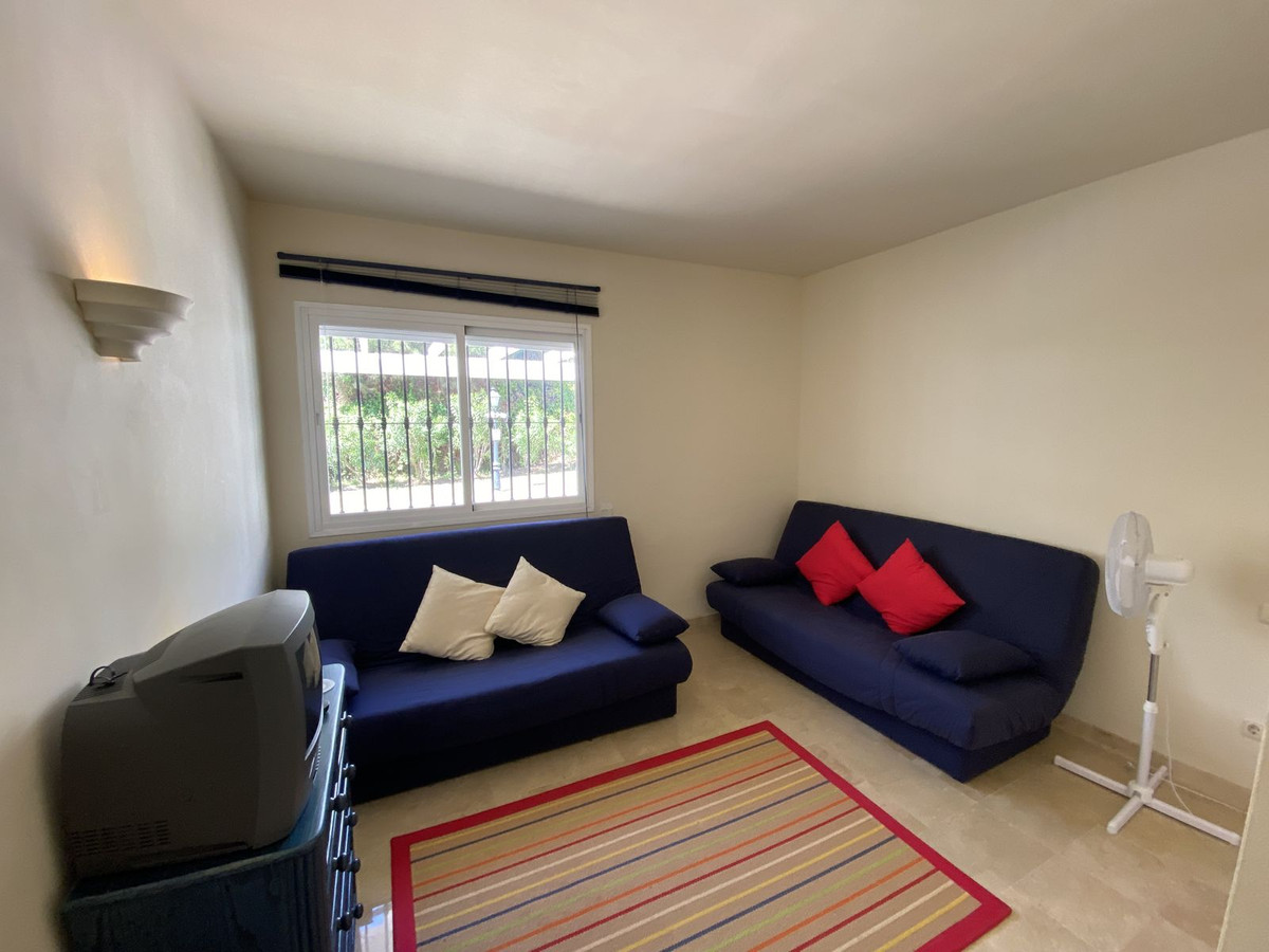 3 Bed Apartment for sale in La Quinta Costa Del Sol, Málaga, Spain