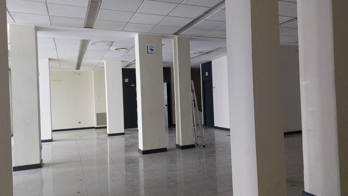 Commercial unit for sale in Marbella Costa Del Sol, Málaga, Spain