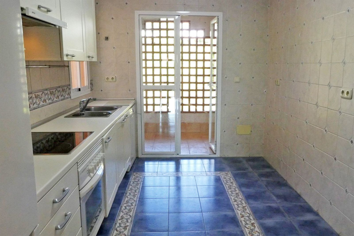 2 Bed Apartment for sale in Guadalmina Baja Costa Del Sol, Málaga, Spain