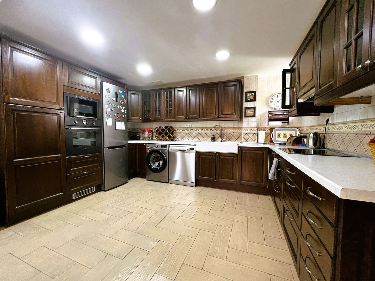 4 Bed Townhouse for sale in La Capellania Costa Del Sol, Málaga, Spain