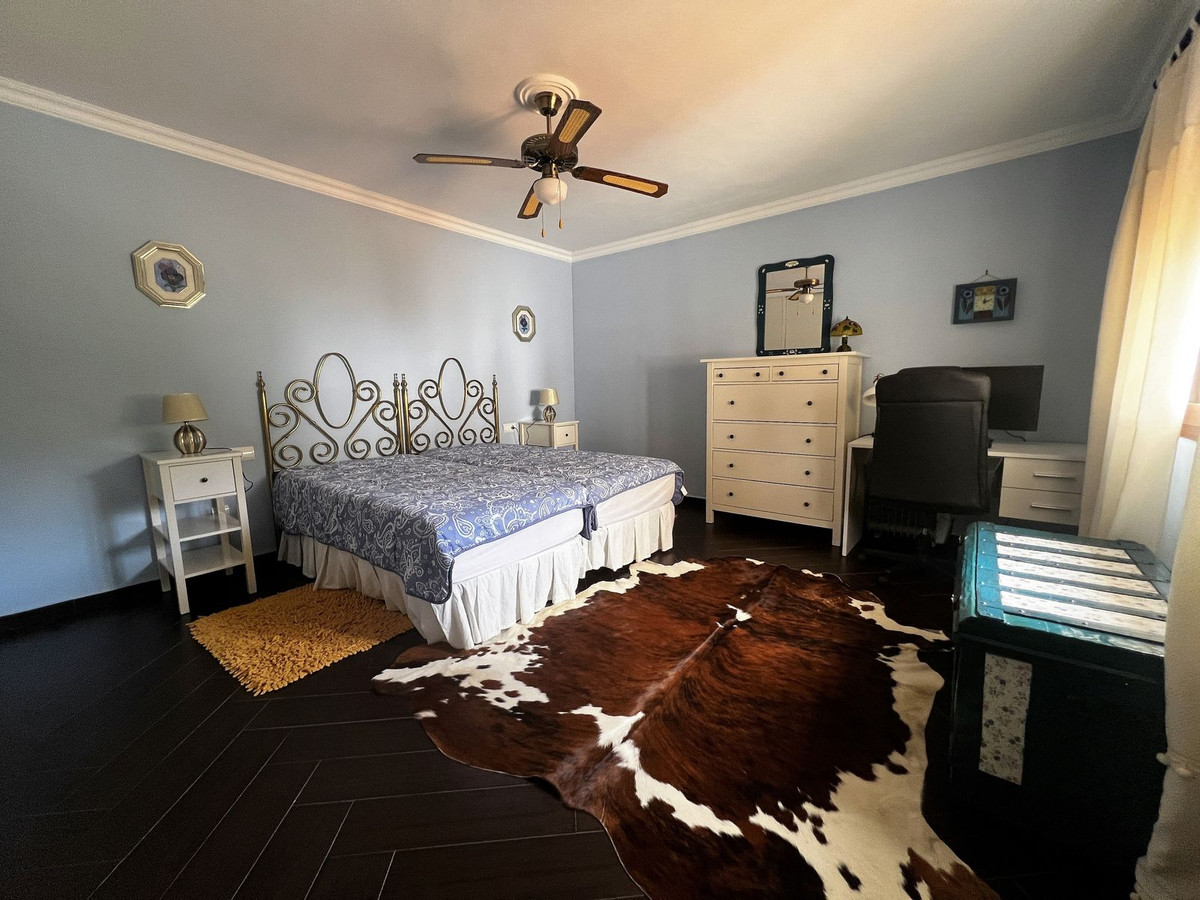 4 Bed Townhouse for sale in La Capellania Costa Del Sol, Málaga, Spain