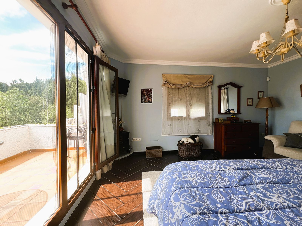 4 Bed Townhouse for sale in La Capellania Costa Del Sol, Málaga, Spain