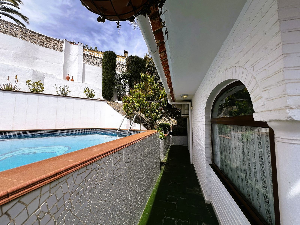 4 Bed Townhouse for sale in La Capellania Costa Del Sol, Málaga, Spain