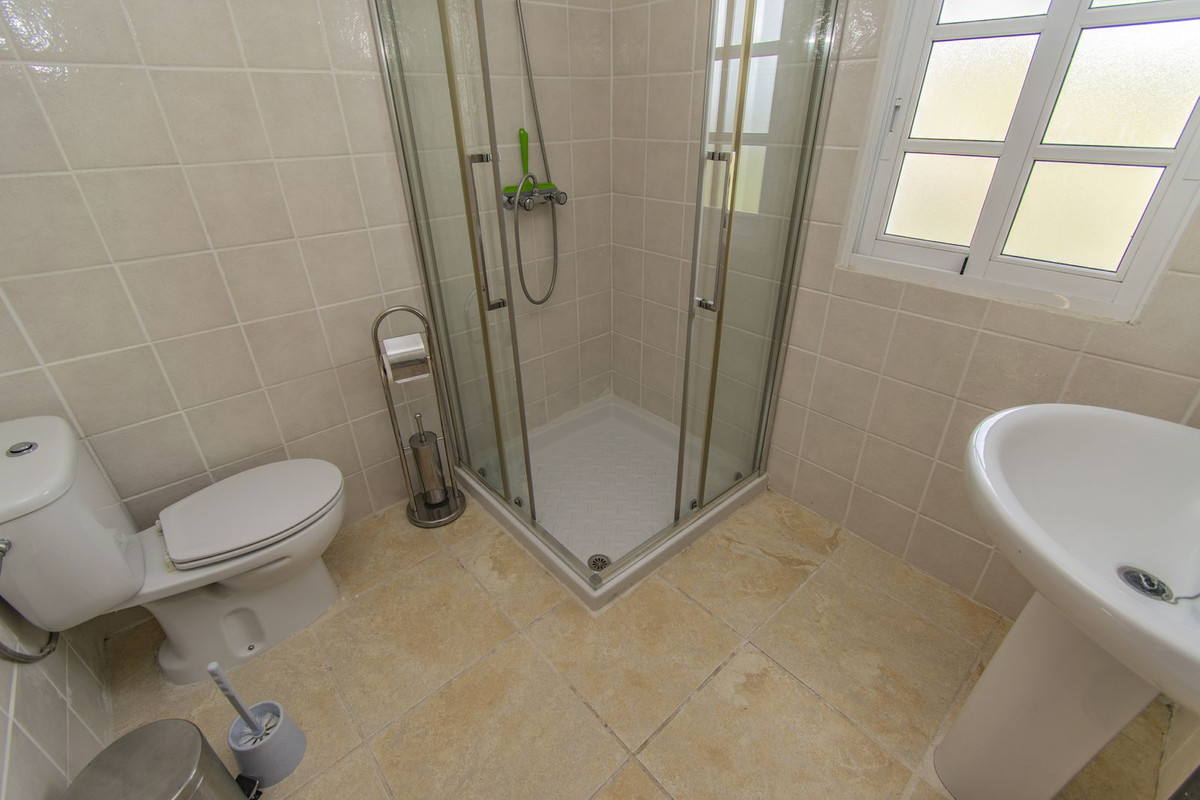 5 Bed Townhouse for sale in Monda Costa Del Sol, Málaga, Spain