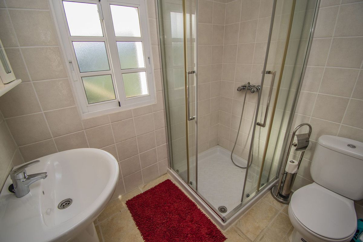 5 Bed Townhouse for sale in Monda Costa Del Sol, Málaga, Spain