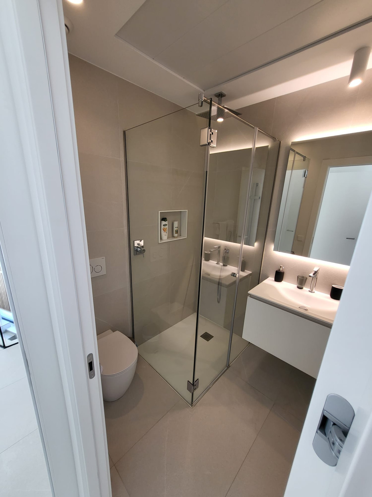 Se vende Villa - Chalet de 4 dormitorios en Costa Blanca, Alicante, España
