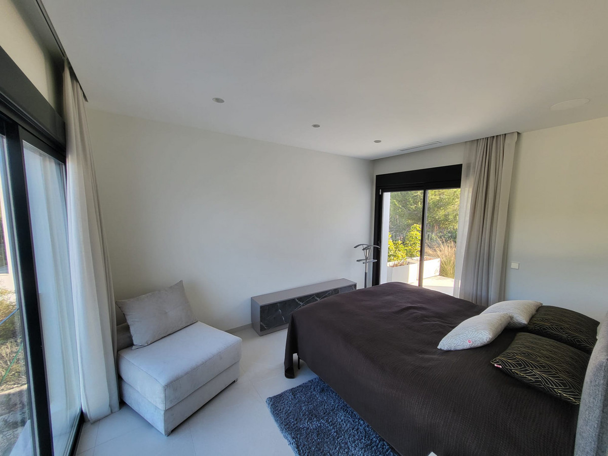 Se vende Villa - Chalet de 4 dormitorios en Costa Blanca, Alicante, España