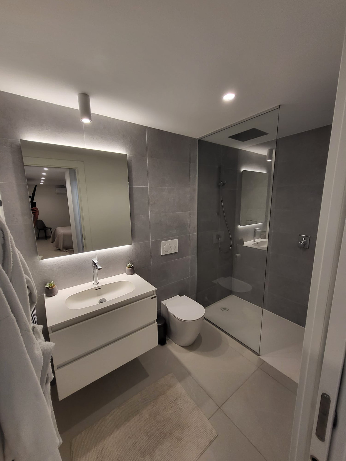 Se vende Villa - Chalet de 4 dormitorios en Costa Blanca, Alicante, España