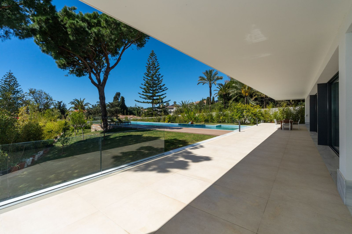Se vende Villa - Chalet de 6 dormitorios en Costa Del Sol, Málaga, España
