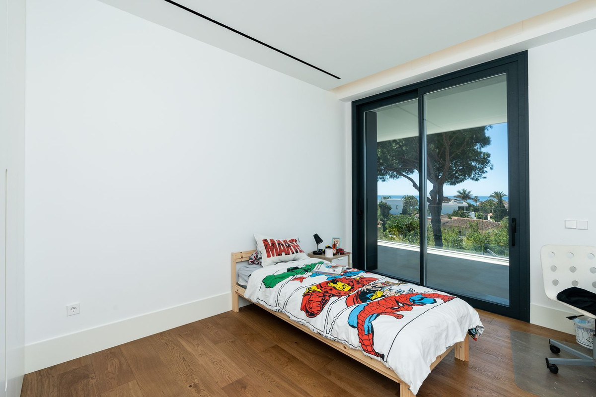 Se vende Villa - Chalet de 6 dormitorios en Costa Del Sol, Málaga, España