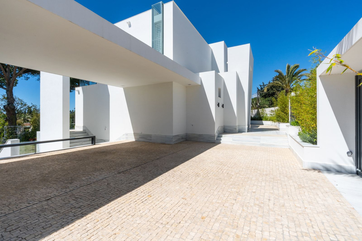 Se vende Villa - Chalet de 6 dormitorios en Costa Del Sol, Málaga, España