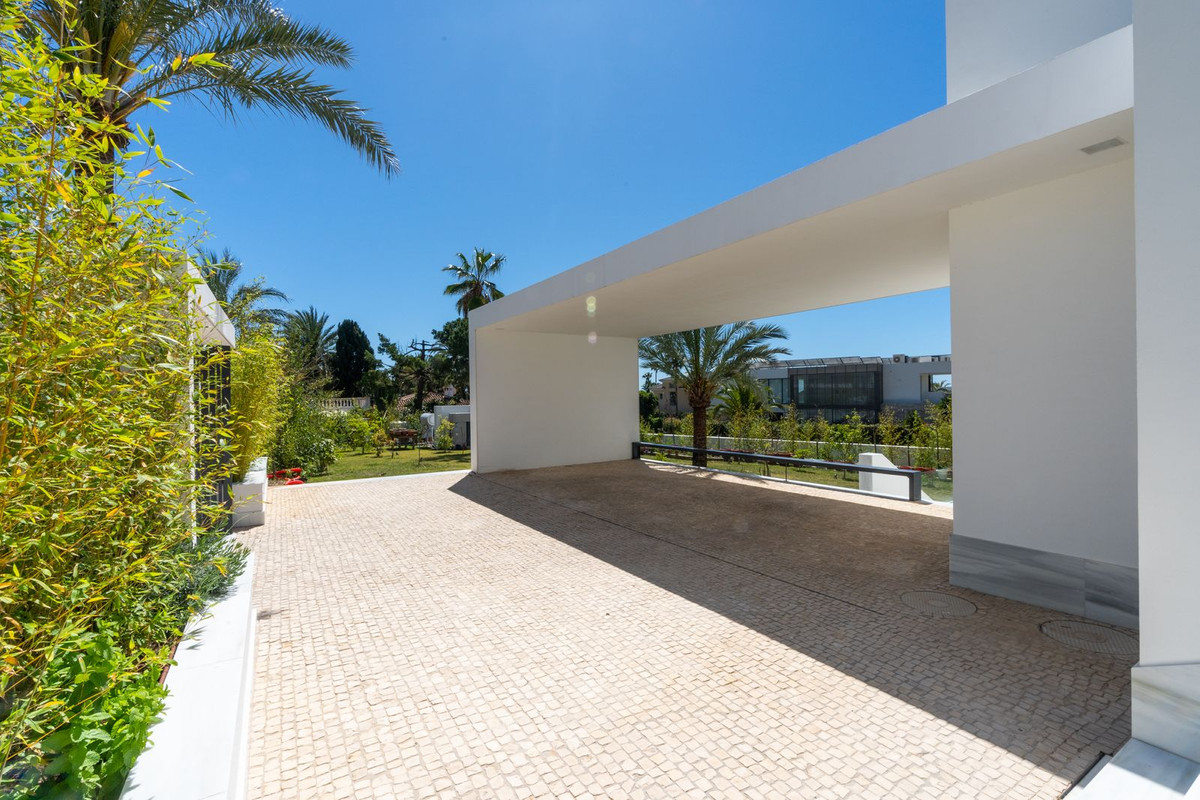 Se vende Villa - Chalet de 6 dormitorios en Costa Del Sol, Málaga, España