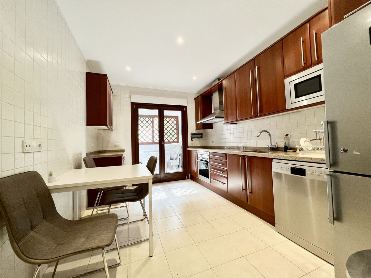 2 Bed Apartment for sale in The Golden Mile Costa Del Sol, Málaga, Spain