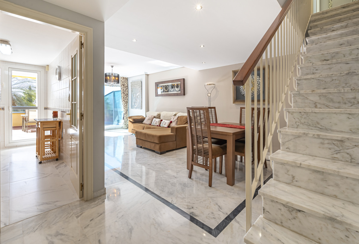 3 Bed Apartment for sale in Bahía De Marbella Costa Del Sol, Málaga, Spain