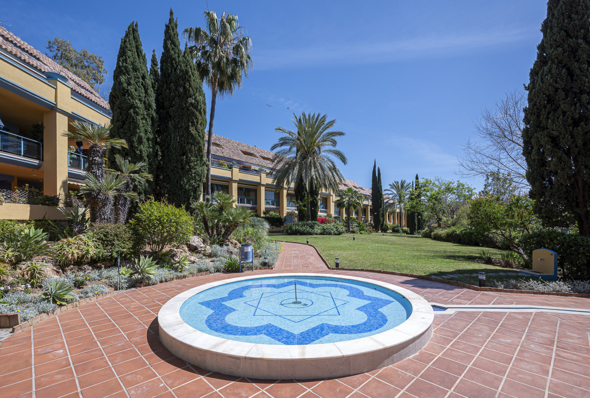 3 Bed Apartment for sale in Bahía De Marbella Costa Del Sol, Málaga, Spain