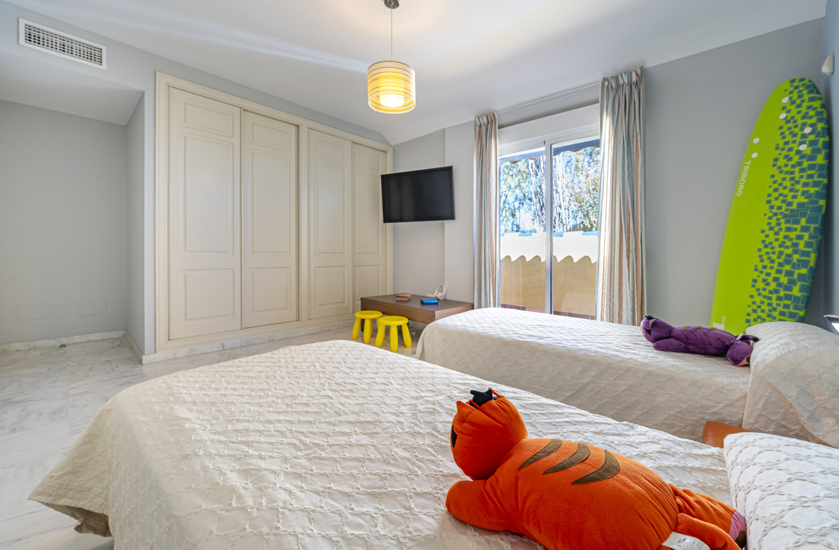 3 Bed Apartment for sale in Bahía De Marbella Costa Del Sol, Málaga, Spain