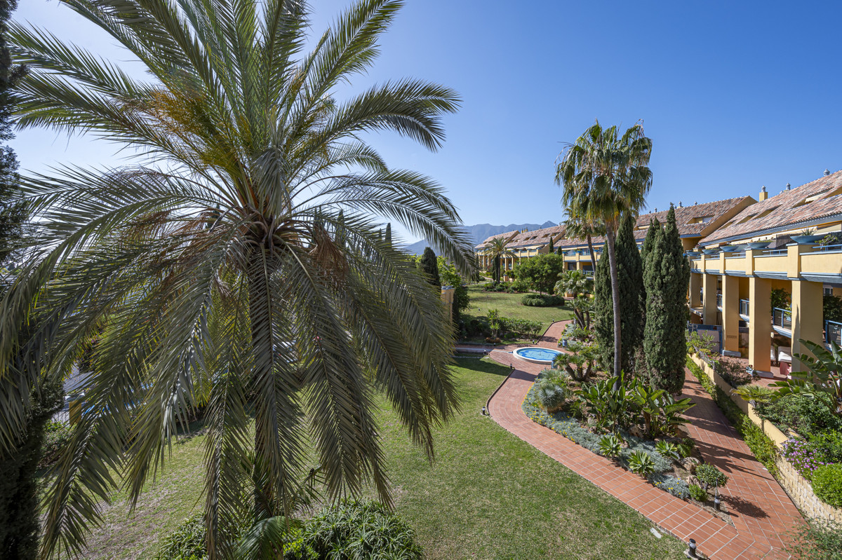 3 Bed Apartment for sale in Bahía De Marbella Costa Del Sol, Málaga, Spain