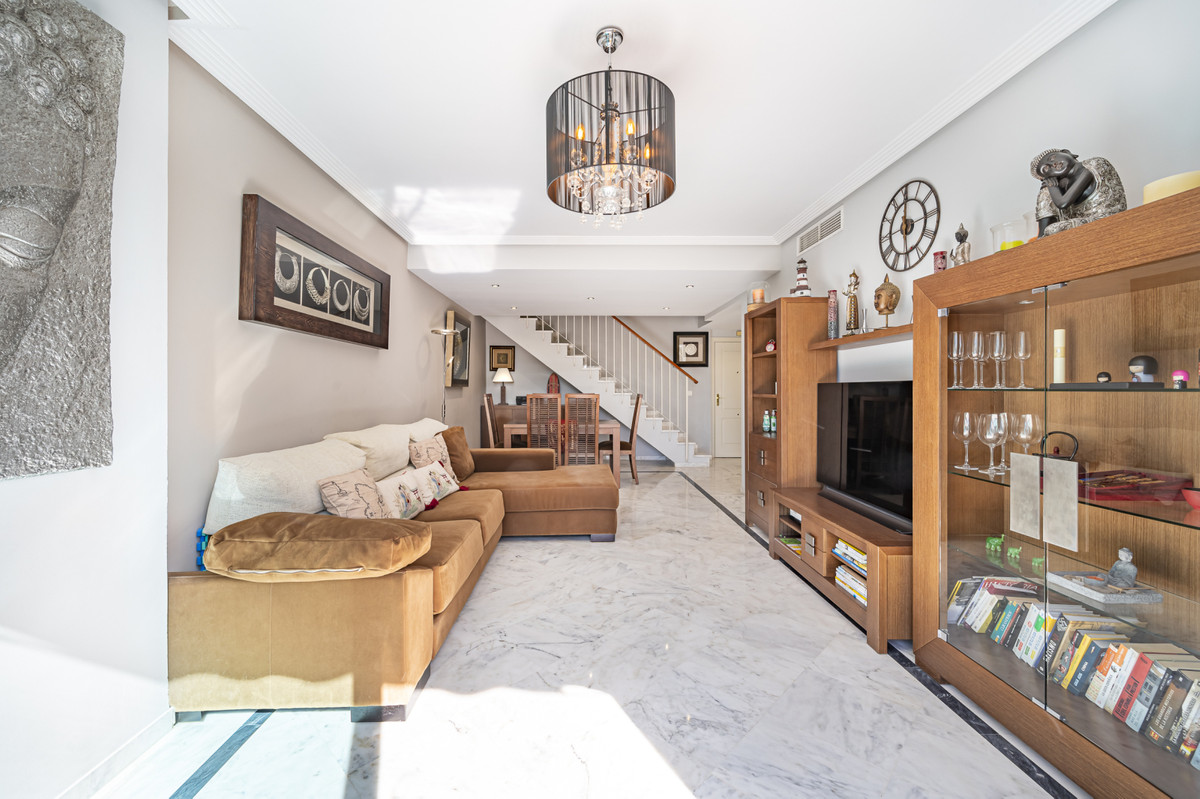 3 Bed Apartment for sale in Bahía De Marbella Costa Del Sol, Málaga, Spain