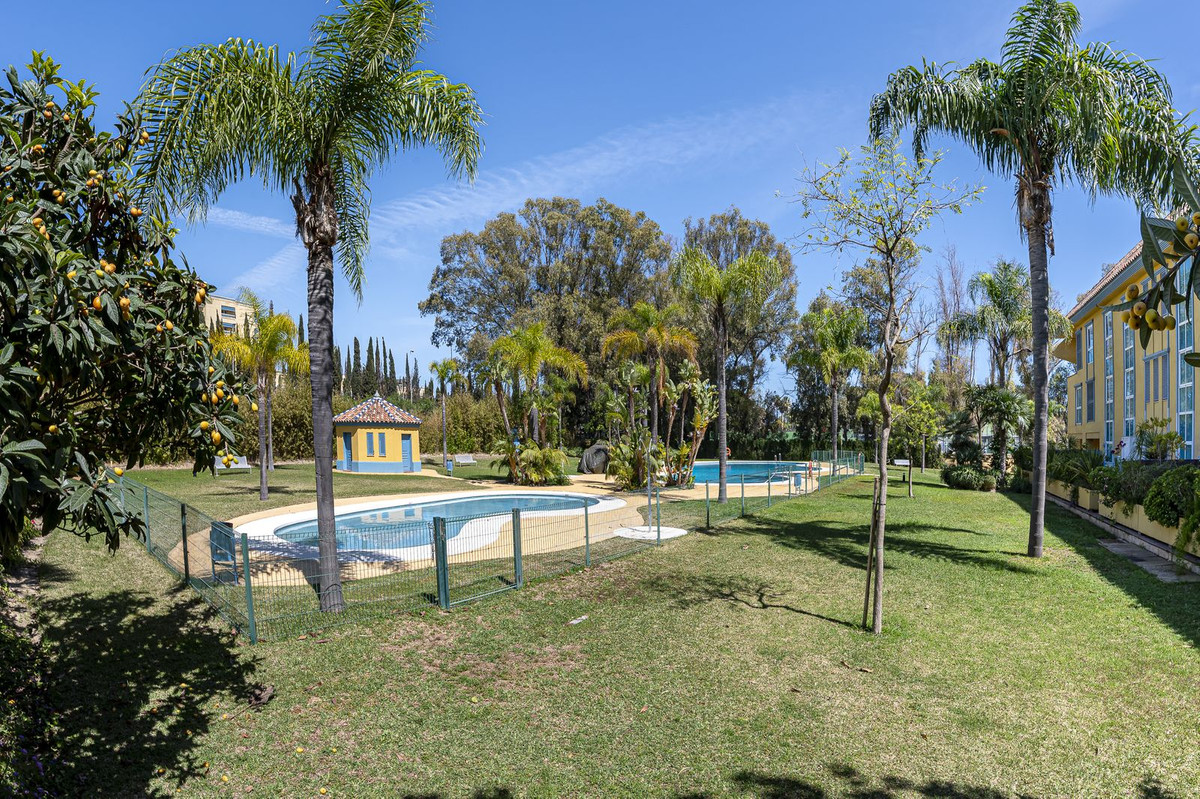 3 Bed Apartment for sale in Bahía De Marbella Costa Del Sol, Málaga, Spain