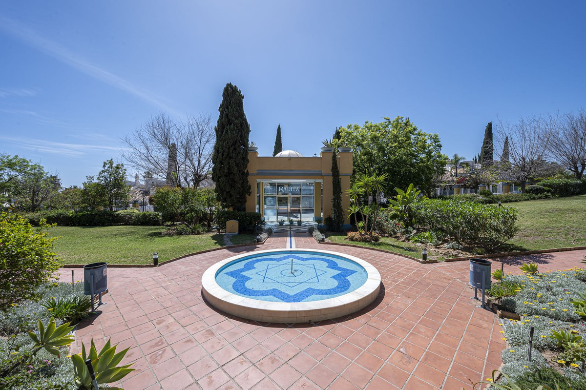 3 Bed Apartment for sale in Bahía De Marbella Costa Del Sol, Málaga, Spain