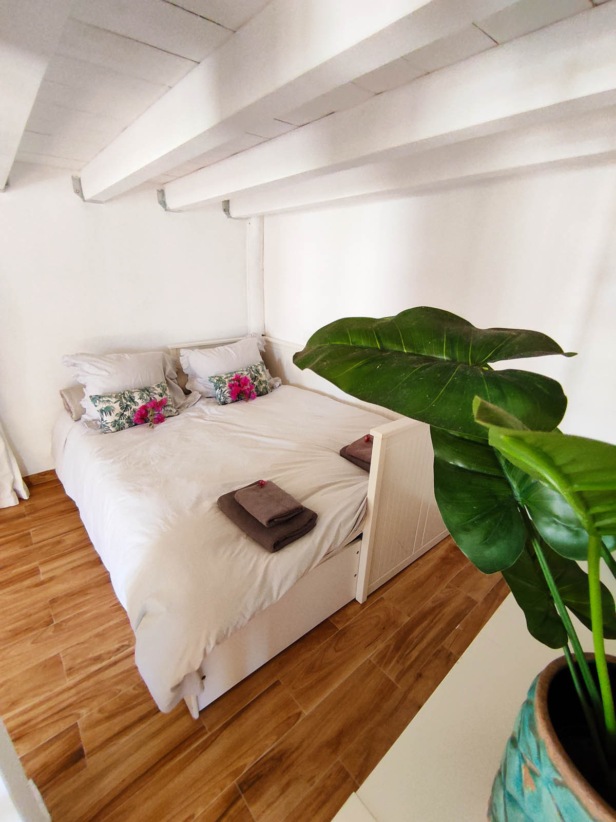10 Bed Townhouse for sale in Alhaurín El Grande Costa Del Sol, Málaga, Spain
