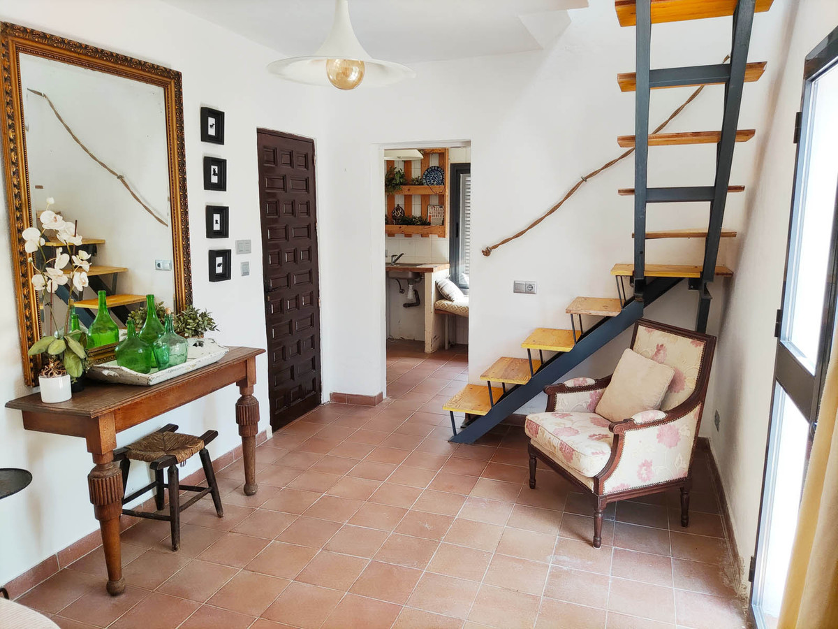 10 Bed Townhouse for sale in Alhaurín El Grande Costa Del Sol, Málaga, Spain