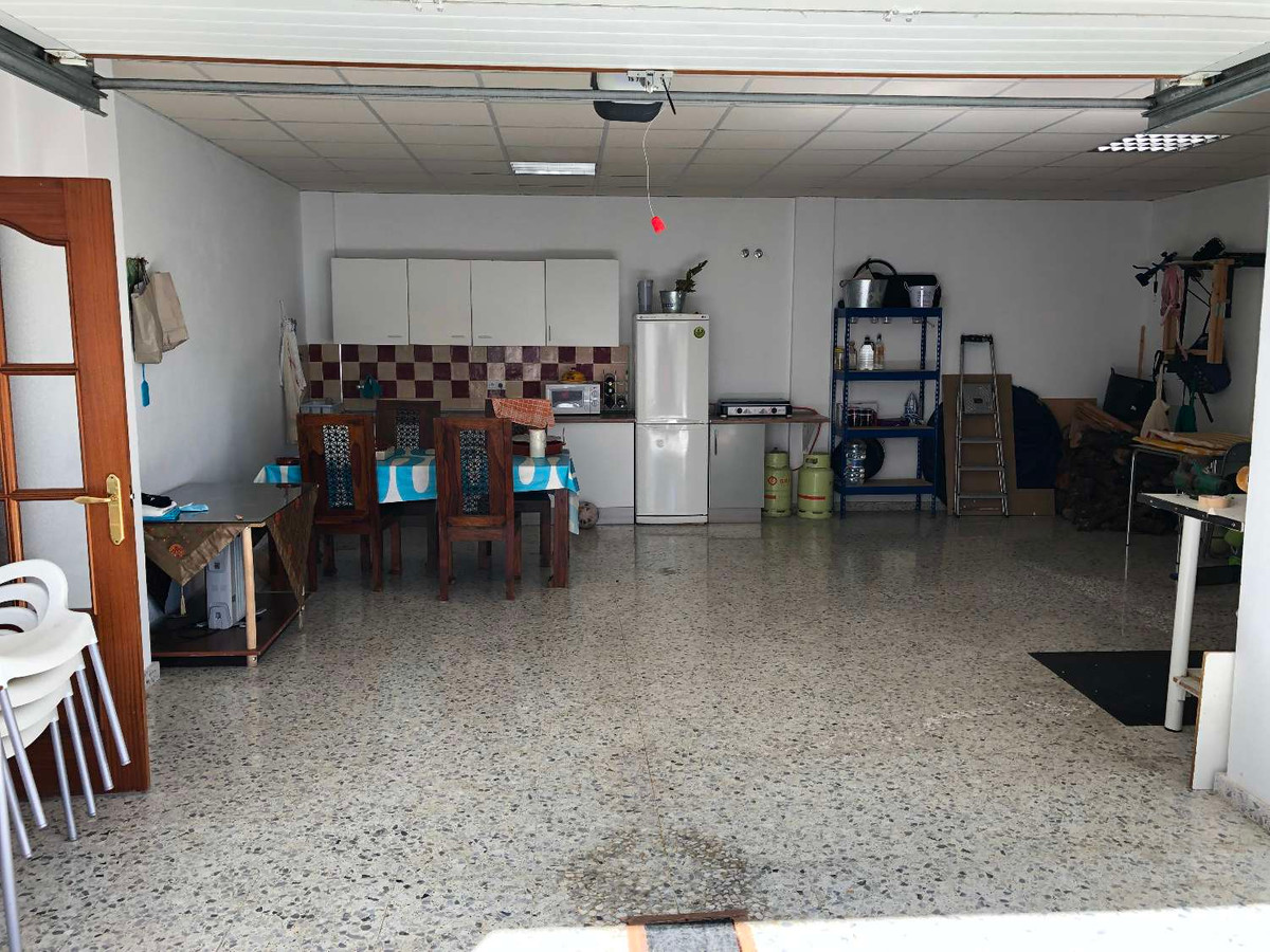 Se vende Villa - Chalet de 5 dormitorios en Málaga, Málaga, España
