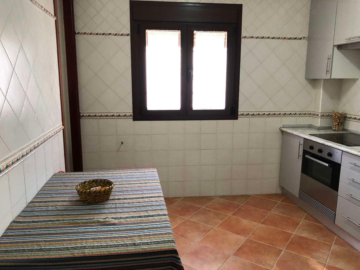 Se vende Villa - Chalet de 5 dormitorios en Málaga, Málaga, España