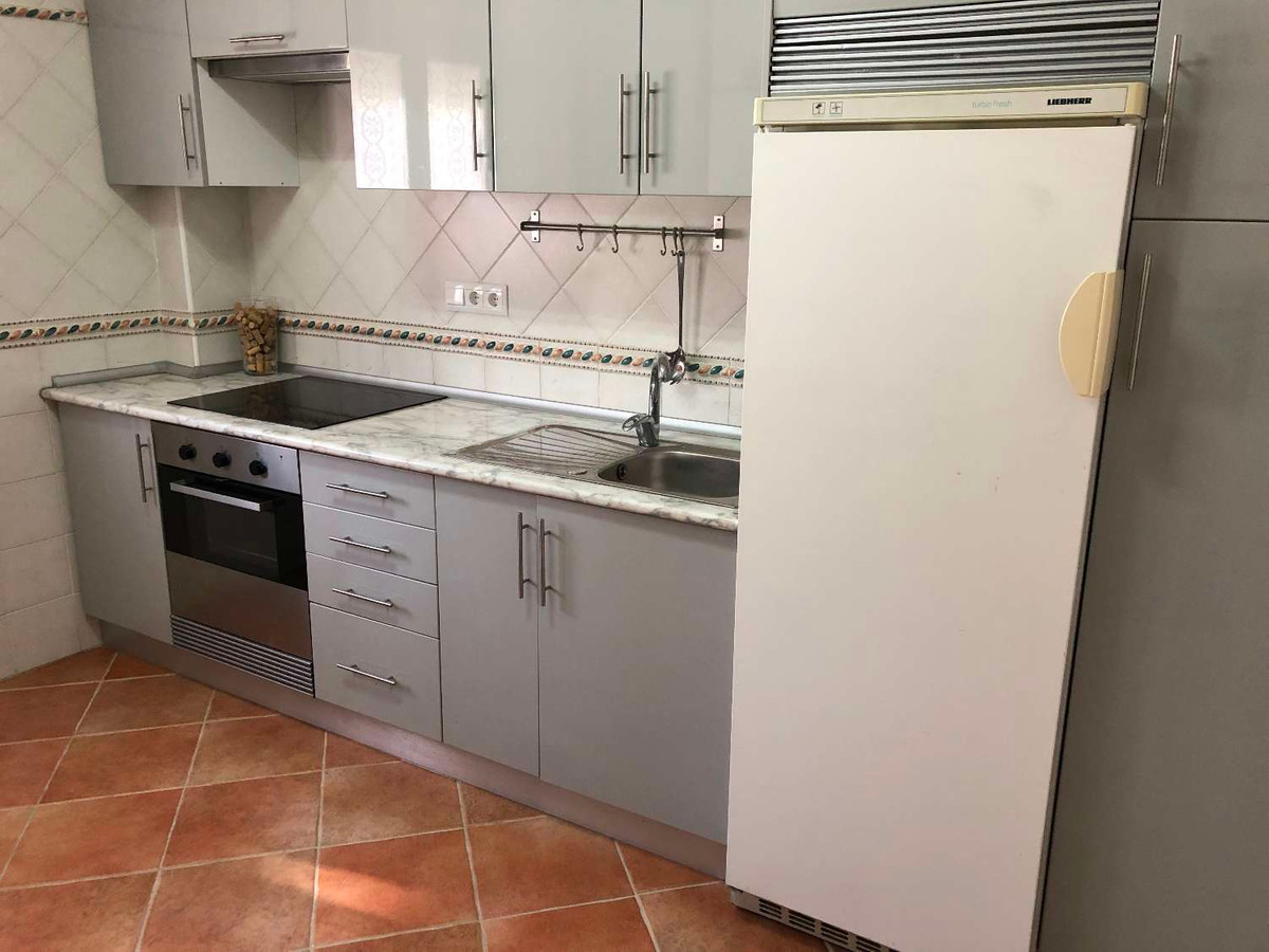 Se vende Villa - Chalet de 5 dormitorios en Málaga, Málaga, España