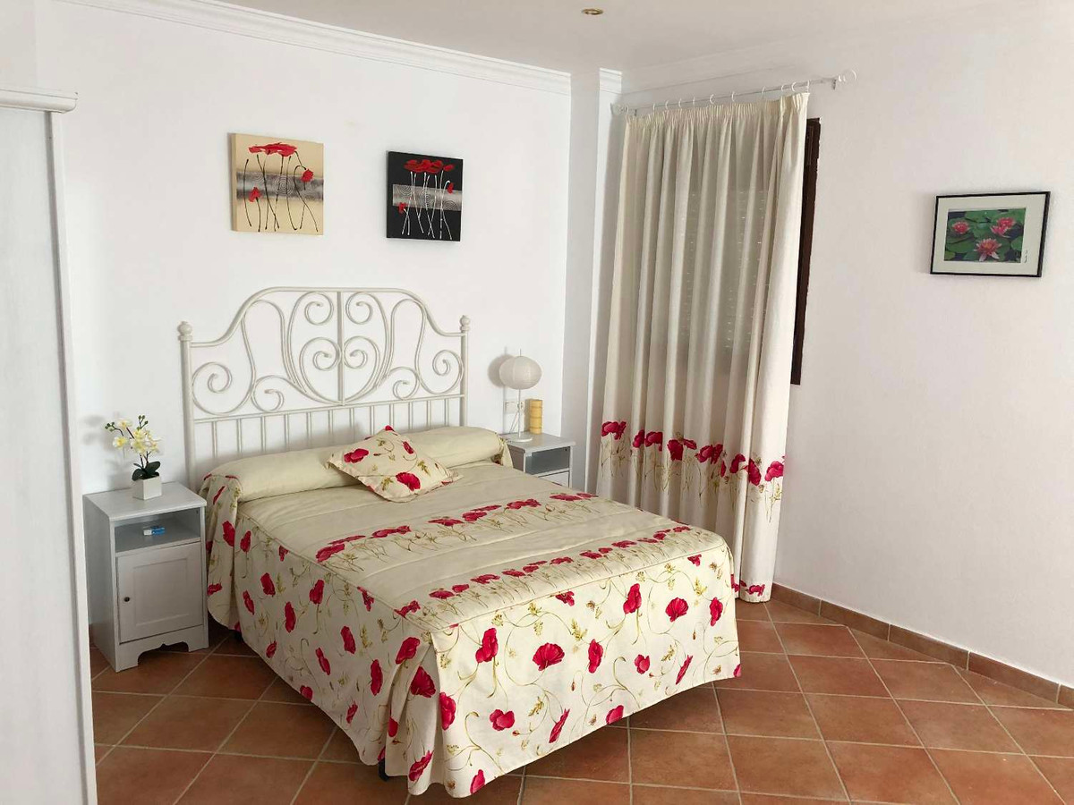 Se vende Villa - Chalet de 5 dormitorios en Málaga, Málaga, España