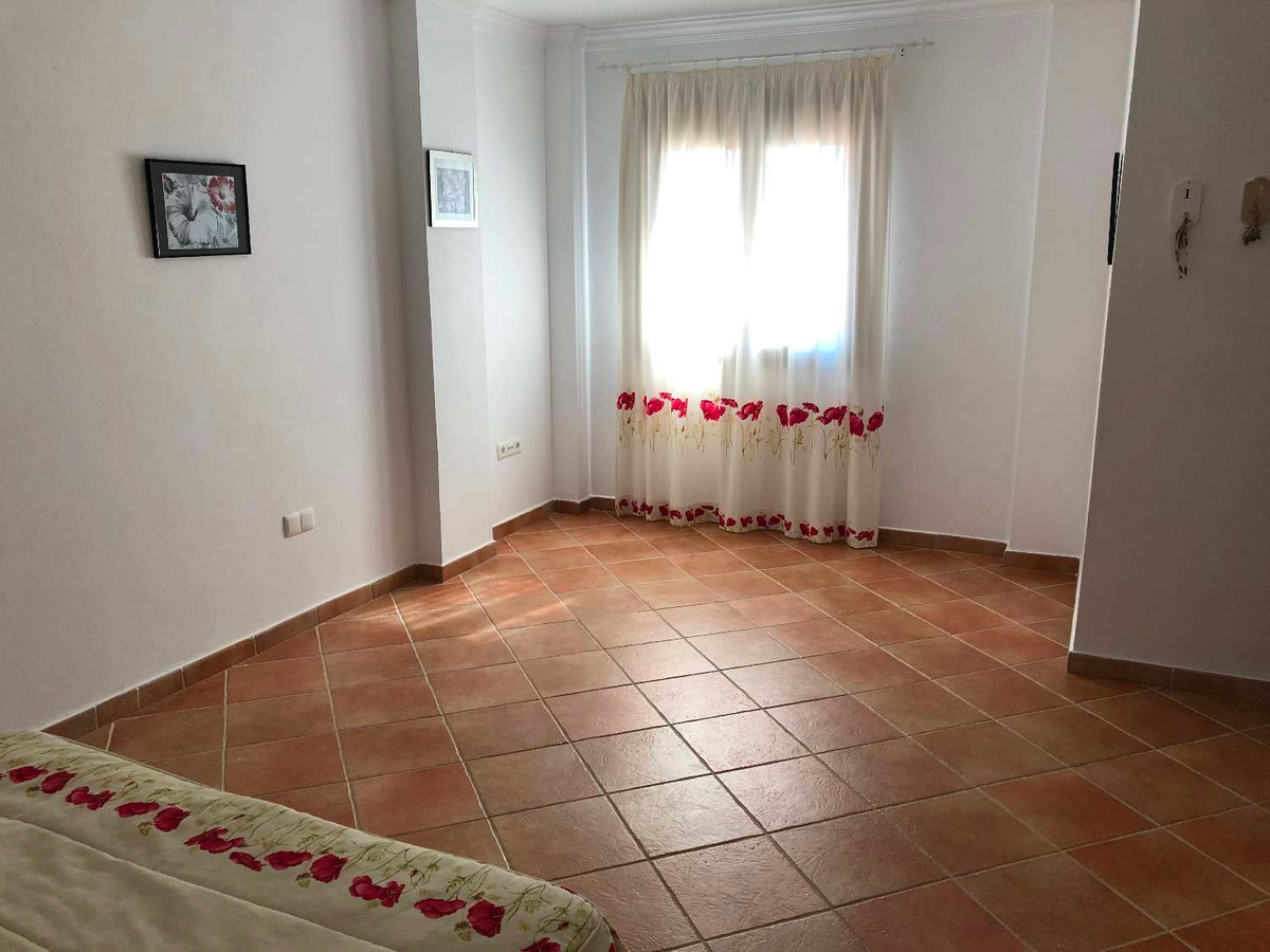 Se vende Villa - Chalet de 5 dormitorios en Málaga, Málaga, España
