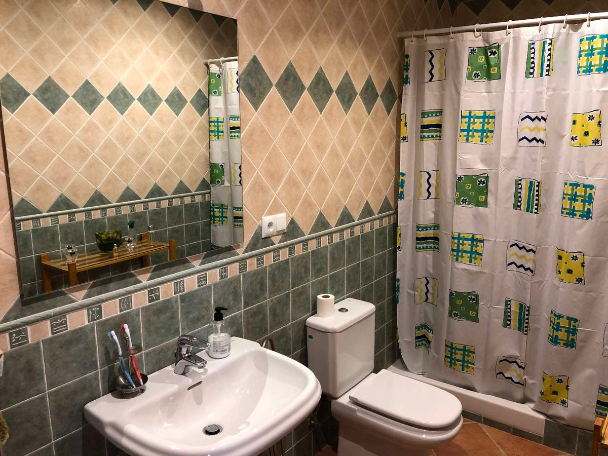 Se vende Villa - Chalet de 5 dormitorios en Málaga, Málaga, España