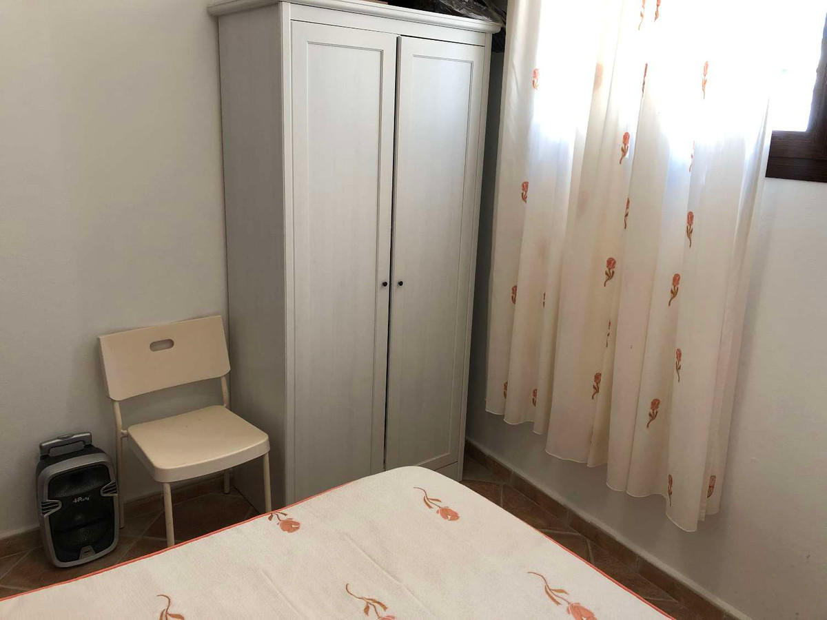 Se vende Villa - Chalet de 5 dormitorios en Málaga, Málaga, España
