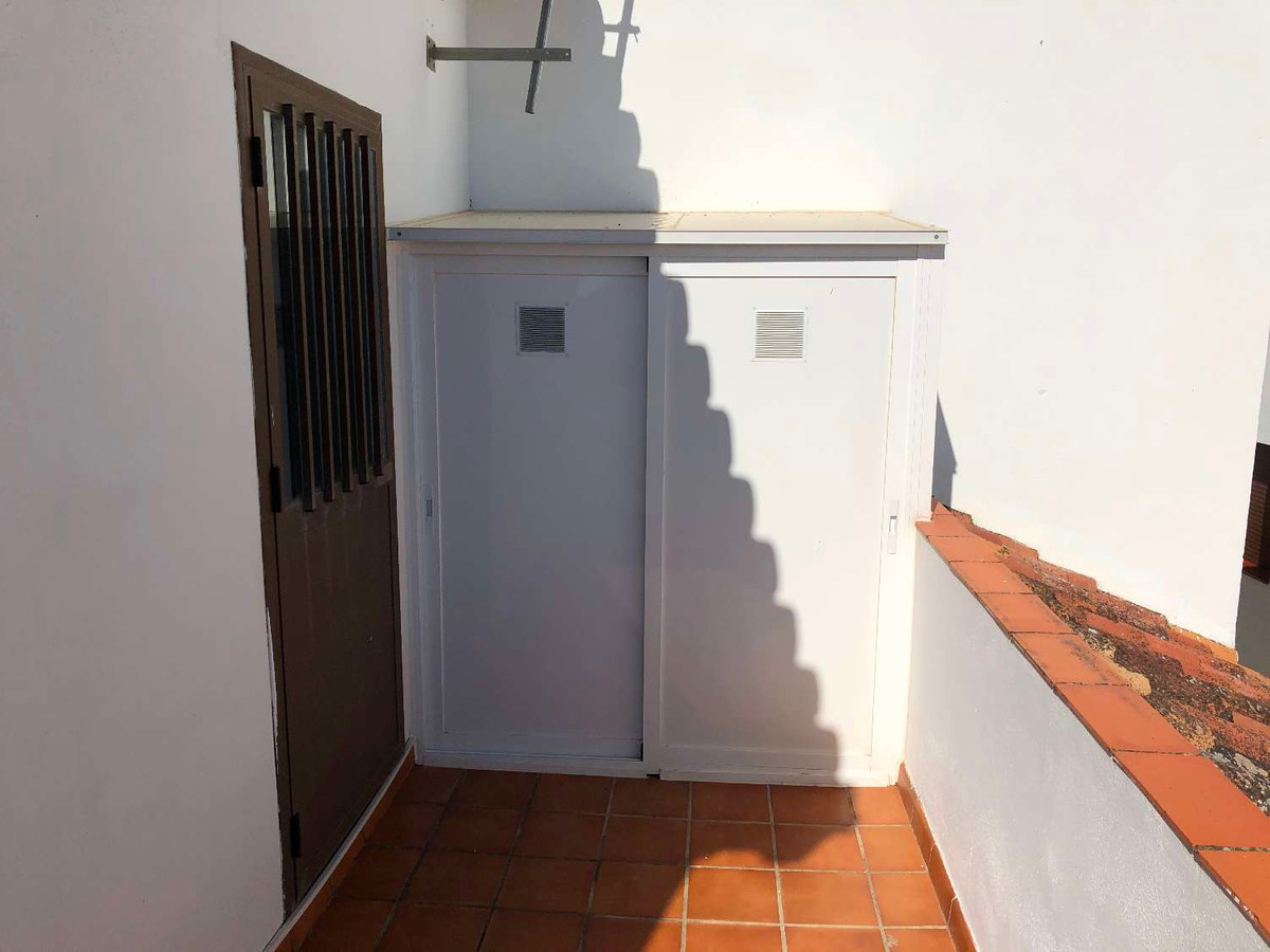 Se vende Villa - Chalet de 5 dormitorios en Málaga, Málaga, España