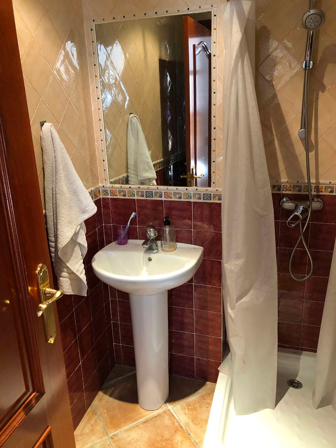 Se vende Villa - Chalet de 5 dormitorios en Málaga, Málaga, España