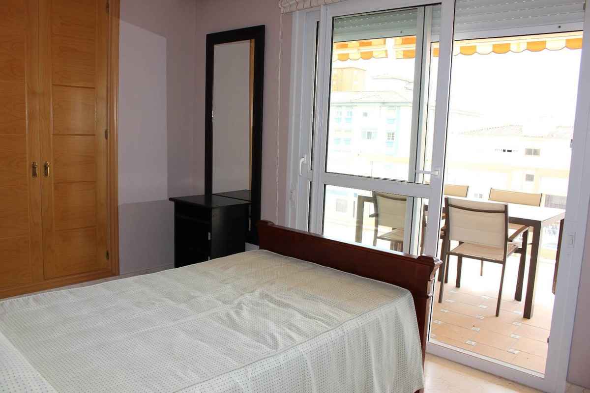 Se vende Apartamento Planta Media de 3 dormitorios en Costa Del Sol, Málaga, España
