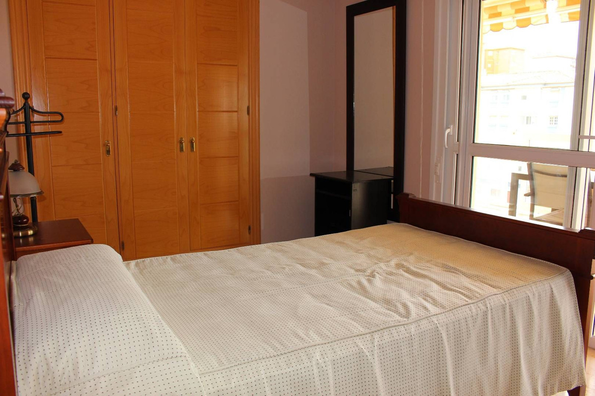 Se vende Apartamento Planta Media de 3 dormitorios en Costa Del Sol, Málaga, España