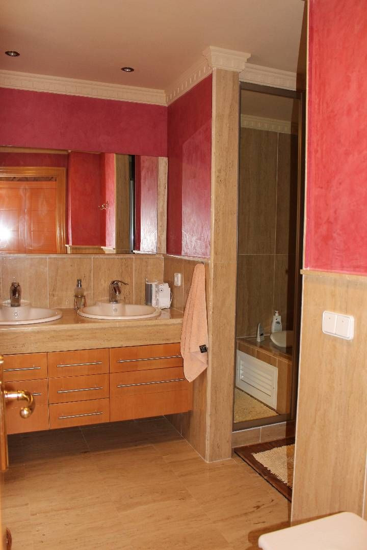 Se vende Apartamento Planta Media de 3 dormitorios en Costa Del Sol, Málaga, España